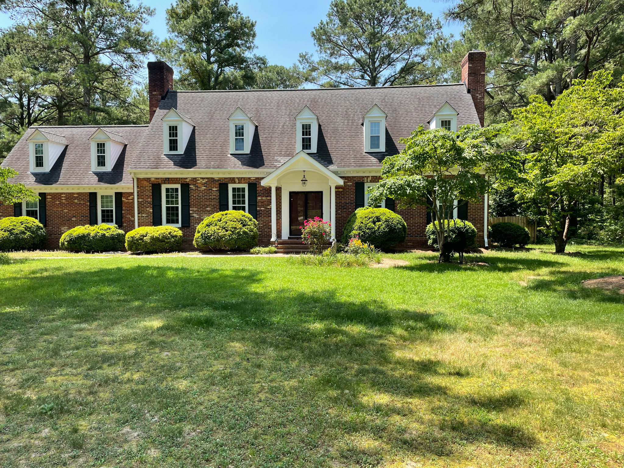 Exterior front view of the home of Alice Parker and Jessica Hazlett in Hardyville, Virginia providing Sponsored Residential services.
